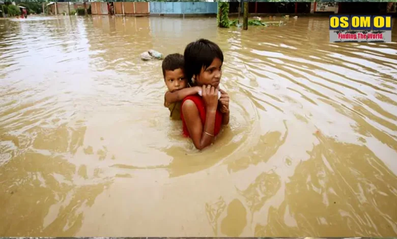 বাংলাদেশে ফেনী কুমিল্লা বন্যাতে ভেসে গেছে